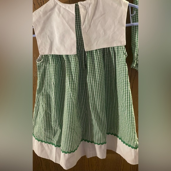 Samara Girls Sz 6 Green sleeveless gingham dress
With Bloomers - Picture 2 of 10